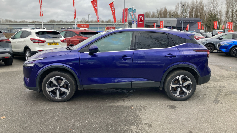 Nissan Qashqai 1.3 DiG-T MH N-Connecta 5dr Petrol Hatchback